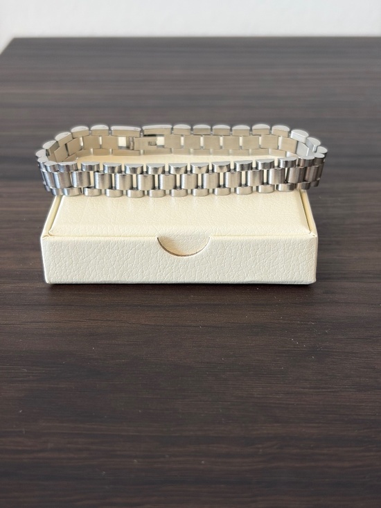 Other - Men's Stainless Steel President Style Link Bracelet 8.5" Silver Tone